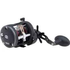 PENN Warfare™ Star Drag Level Wind Conventional Reel