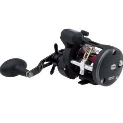 PENN Warfare™ Star Drag Level Wind Conventional Reel
